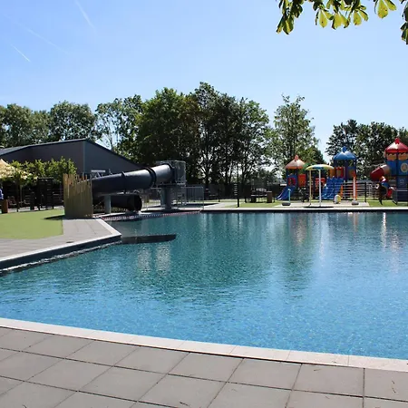 Modern With A Dishwasher In Lathum, Cleaning Included Chalet *