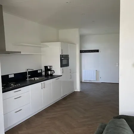 Chalet Modern With A Dishwasher In Lathum, Cleaning Included *